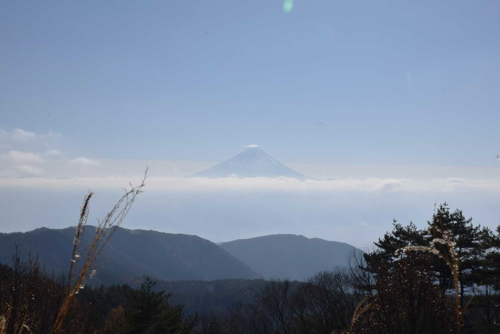 開けた所に出ると
富士山が出迎えてくれました。