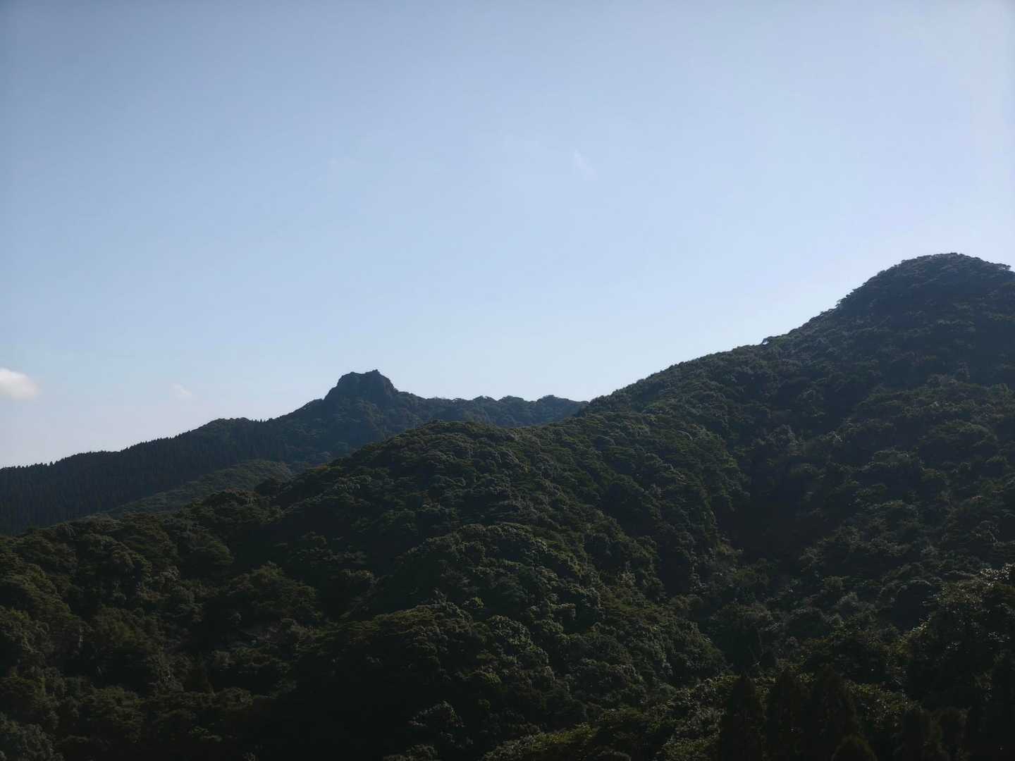遠くに磯間嶽👍