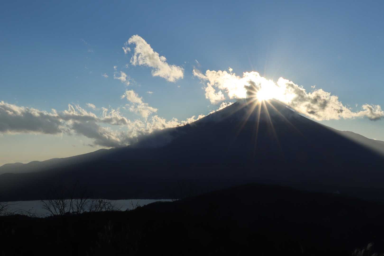 二十曲峠-石割山 往復コースの地図・登山ルート・登山口情報 | YAMAP