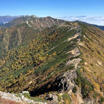 燕山荘からの稜線　美しい過ぎます