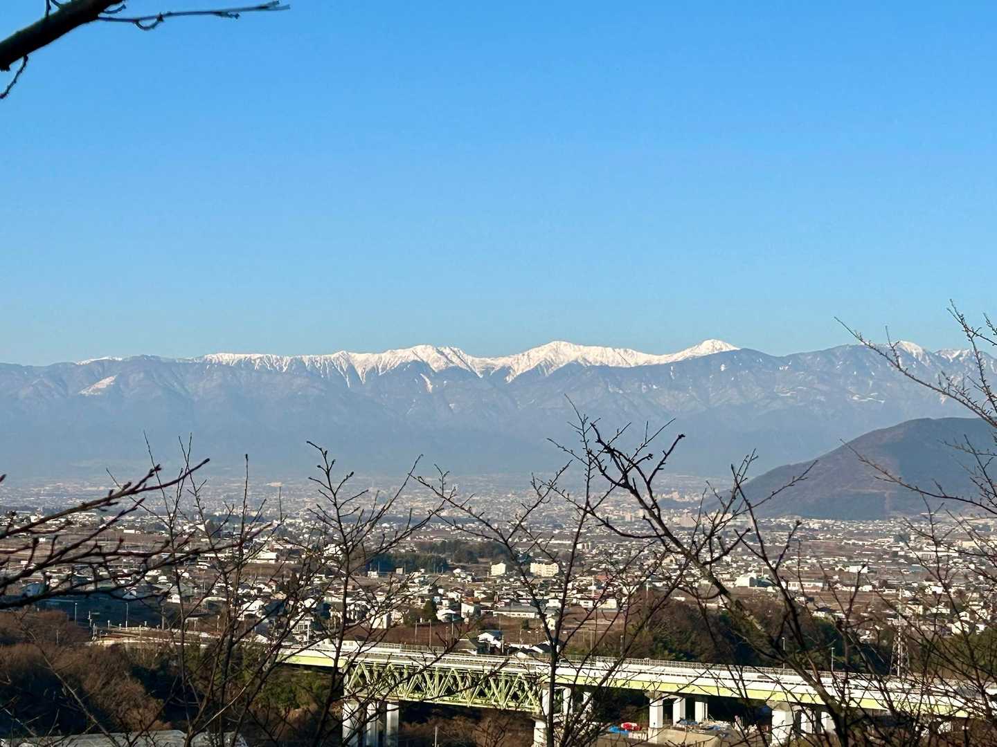 白根三山が青空🟦に映える🏔️✨