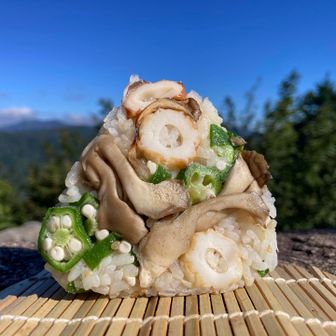 舞茸、ちくわ、オクラのおにぎり🍙