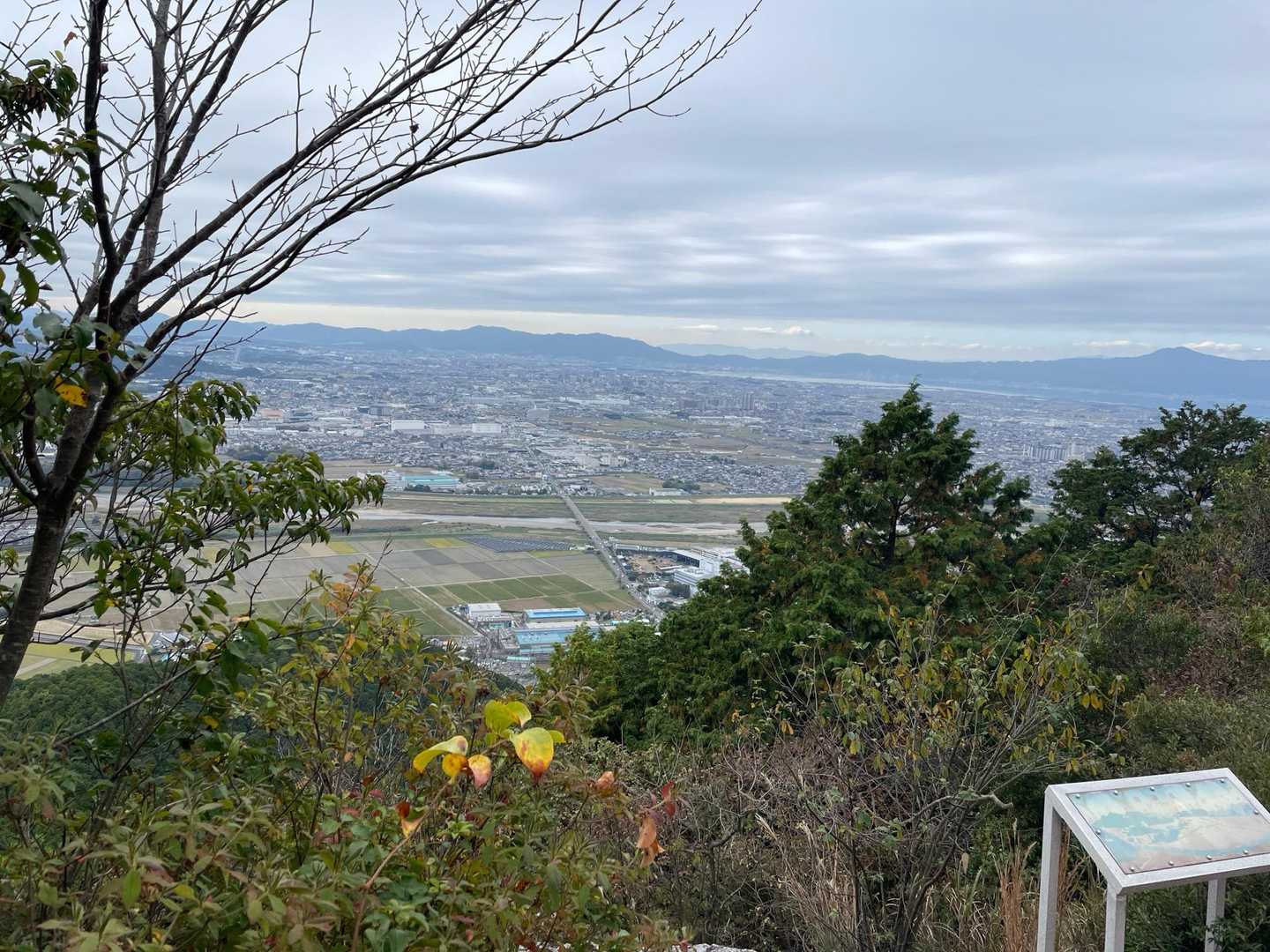 三上山登山道入口-三上山 周回コースの写真