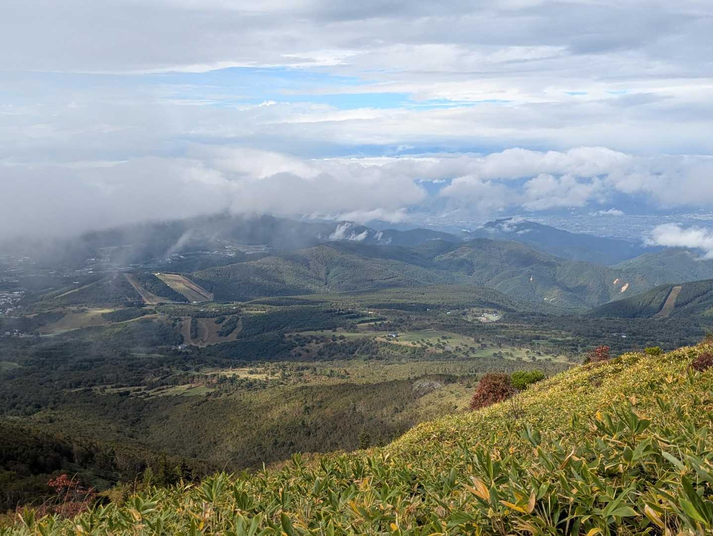 下山途中で少し晴れてきました
根子岳、いい山だー