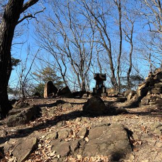 10座目「根本山」:201m。