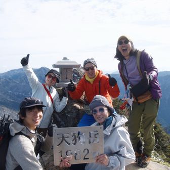 私も一緒に撮って頂きました！！
嬉しいなー！！
この日のフヅタさんのYouTubeと、レジェンドのインスタにも投稿していただいていました。
ありがたや、ありがたや☺️

https://www.instagram.com/p/DTpc_jGkyEd/?igsh=enh0bjF6dzA4Yzho

https://youtu.be/whFHlye_xY8?si=NF1c4QyYkl_sfSfW