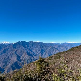 希望峰からは南アルプスが一望できます✨
最初に希望峰まで来た数年前は、体力的にも技術的にも南アルプスを歩けるとは思ってもみませんでした😊