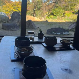 いただきまーす😋
くず餅プルプルの歯応えで美味でした🤤