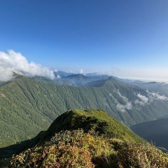 本日最後に通る
ピラミトコ山迄の稜線
今日はどんなドラマが
待ってるんだろう！