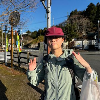 ただいマーチ🚗おつかれ山でした⛰️久々のよもぎもちセレクトで選んだお山は大当たり🎯思い出深い登り納めになりました👺
よもぎ饅頭へのお土産はおじさんのお店でたまごボーロと雀の涙を購入しました😊帰りは高速でささっと帰ります💨
今年はチーム活動で24日しかありませんでしたが印象に残るお山が沢山でした🙌また来年も素晴らしい活動ができますように🙏楽しみにしておきますよ🌿