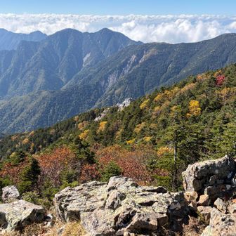 道標横の展望台から光石