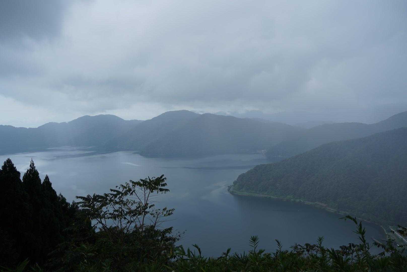 曇ってるけど、これはこれで素敵😍
と思ってたら☔️降ってきた！