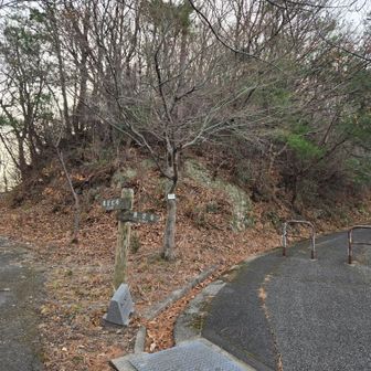 先ずは１座目の筆影山♪
三原市にある山です。分岐を展望台へ🚶