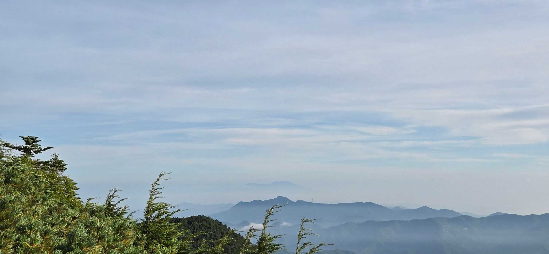 奥には浅間山
