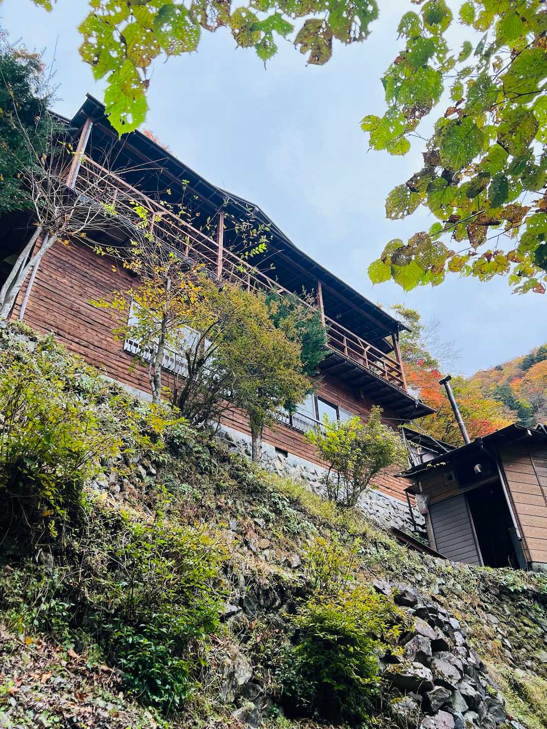 おお〜三条の湯
しかしテント場からだいぶ登りますなあ