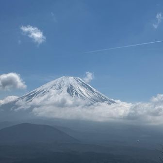 少し雲がかかってますが、これはこれでまたいい感じです