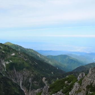 富山湾と市街地