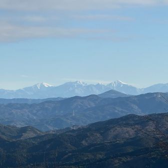 東屋からは南アルプスがバッチリ見えました👍🏻
さぁ、大掃除頑張ろっと🧹🧼