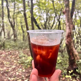 食後のコーヒー。

その後派手に転ぶ😱脇腹強打！息ができんくらい痛かった😭
