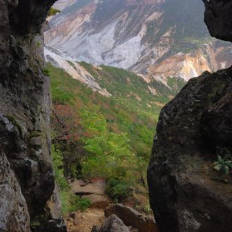 岩の迫力💪ヤバイ。地震くるなよ！