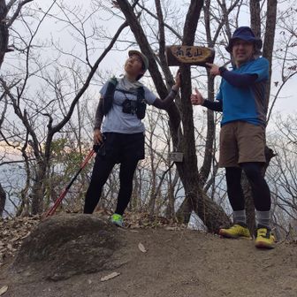 本日最後のピークの高尾山。後は柏原駅までラストスパートだ〜💪

今回踏んだピークは23座、そのうち初登頂は21座でした。