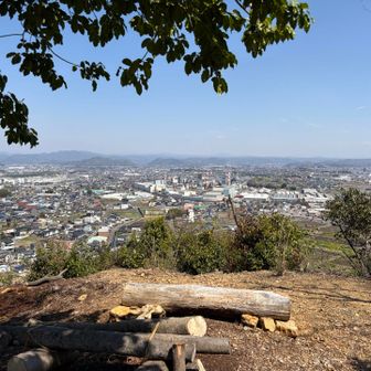 山頂からの景色✨️
晴れてたら御嶽山が見えたのになぁ。