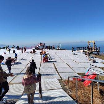 雲辺寺パークはたくさんの人で賑やか