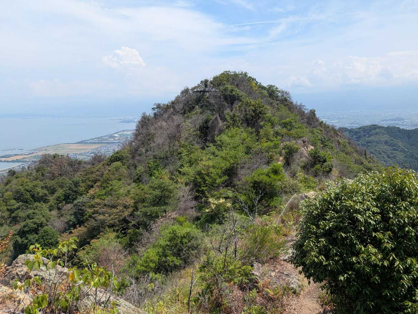 なかなかかっこいい山です