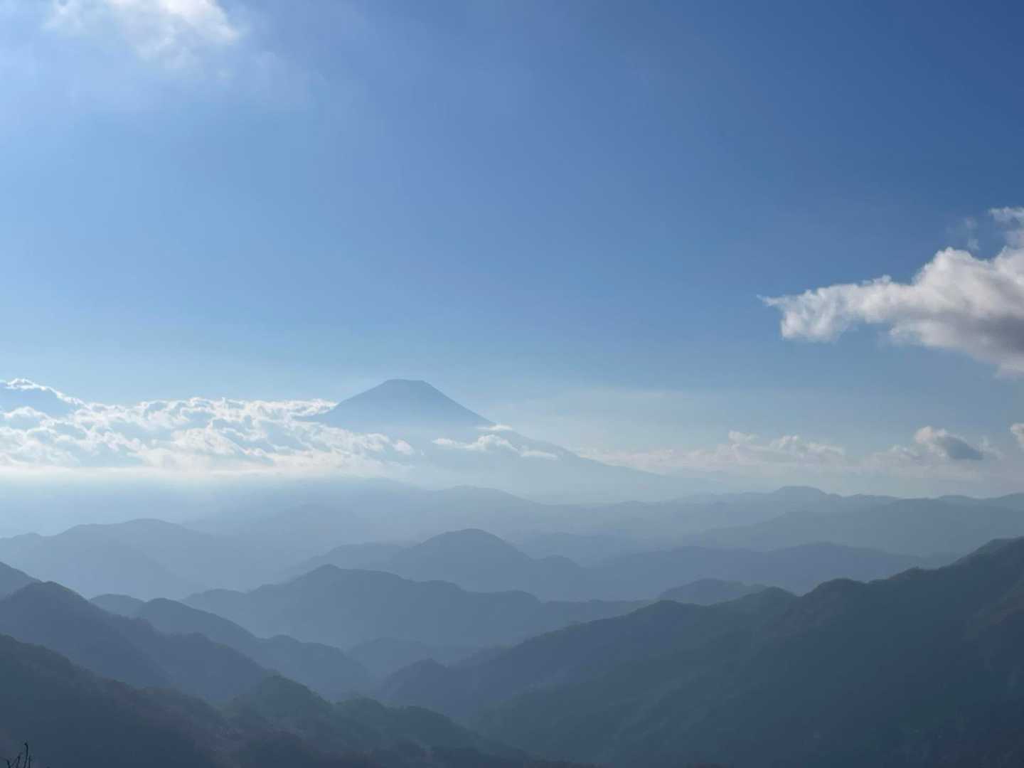 雲海混じりの富士山！！！

風景を満喫したので…