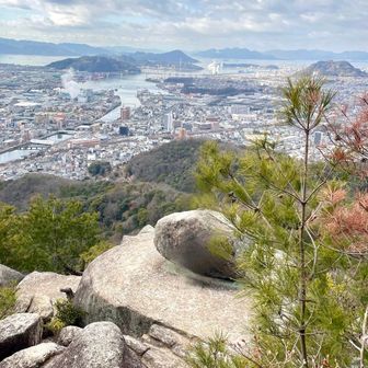 初めての地獄岩
活動日記でよく見る岩
この岩の上でポーズ❓
びっくりびっくり‼️