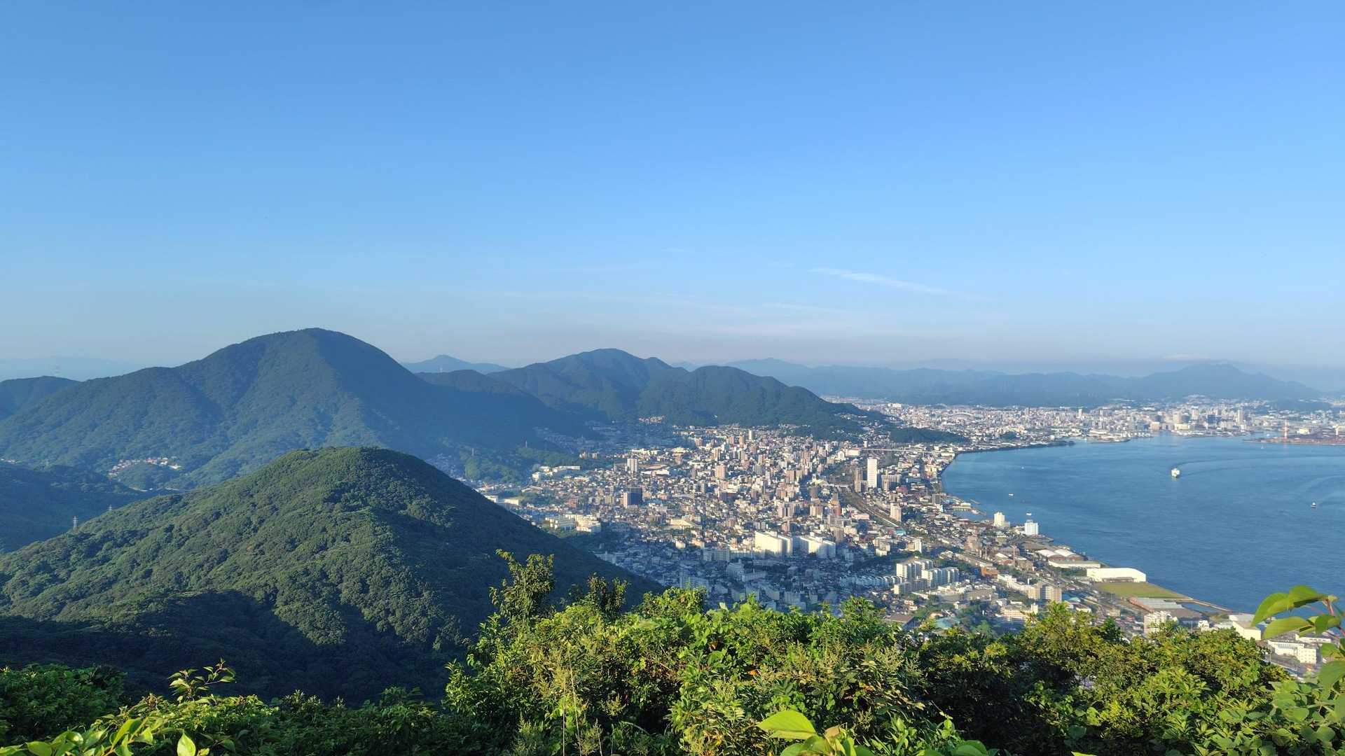 小文字山〜足立山と小倉市街地