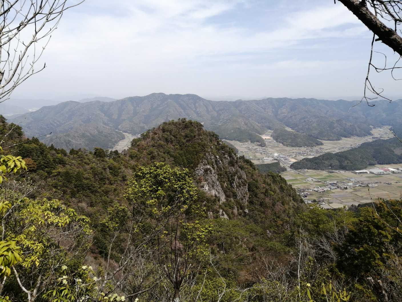 三尾山、見た目かなり険しそう💦
