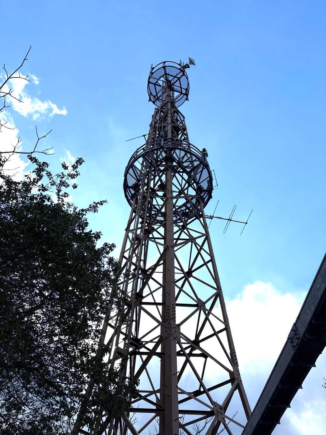 ここにも電波塔📡