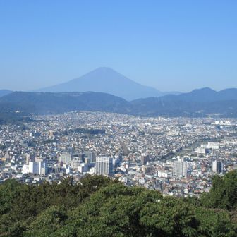 展望塔からの眺望①
秦野市街と富士山