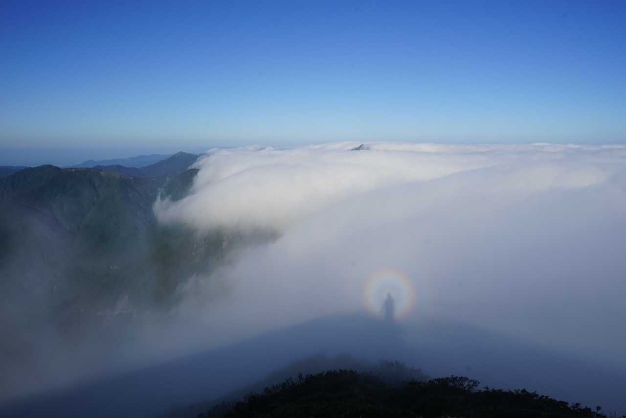 剣山王道コース | 四国の空に浮かぶ稜線美を歩くの写真