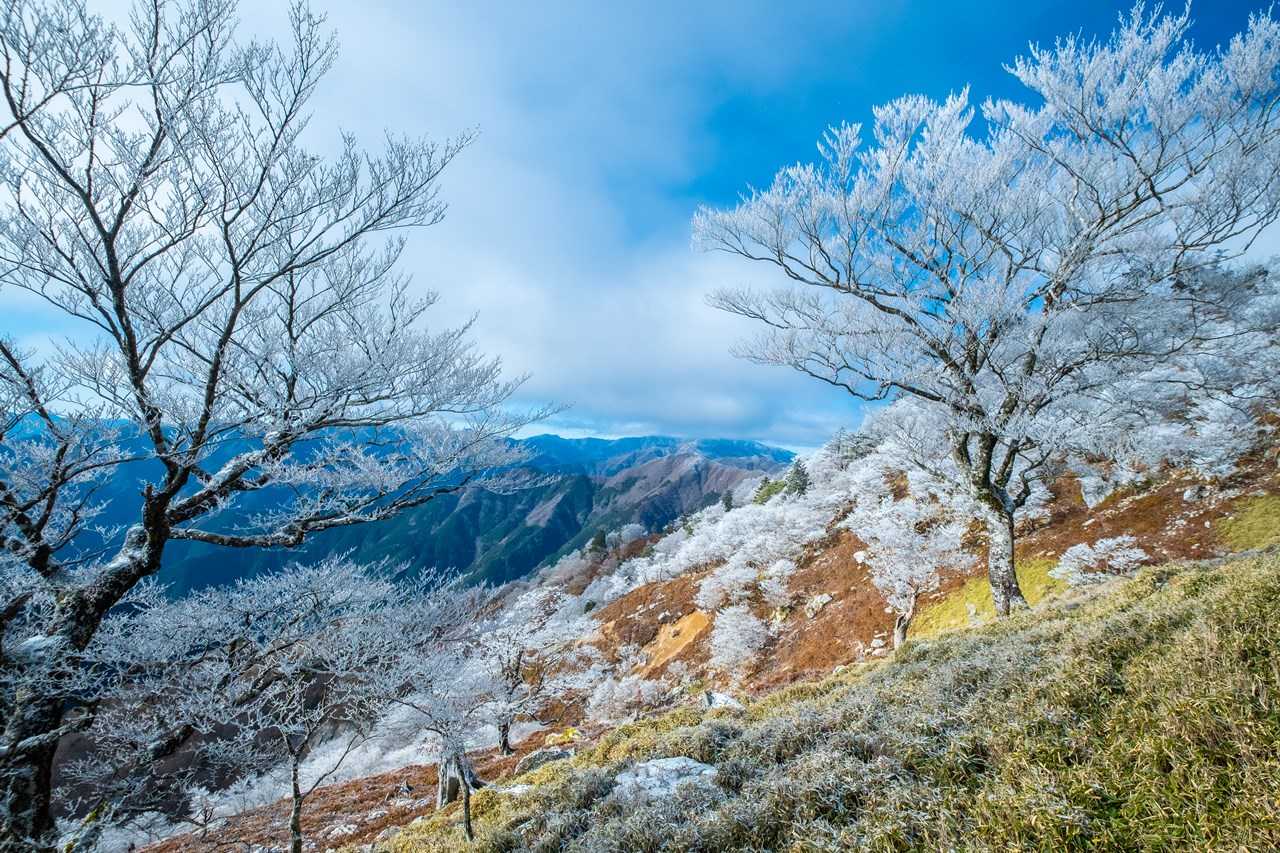 登山はやめて温泉目指す事に