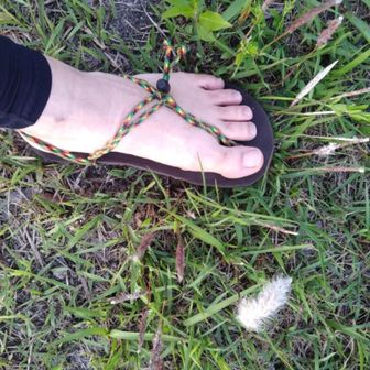 ただ歩いたり走ったりする人