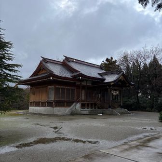 春日神社到着⛩️
春日山神社ではありません❗️
参拝者は見当たりません