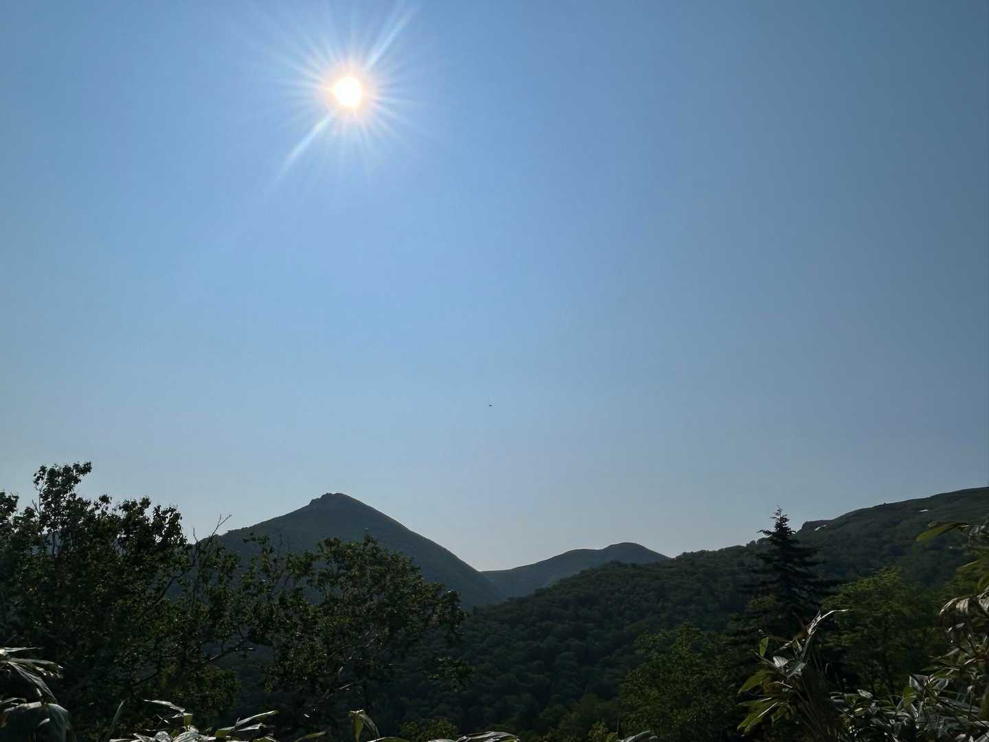 左:前天塩岳
右奥:天塩岳
素晴らしい眺め⛰️✨