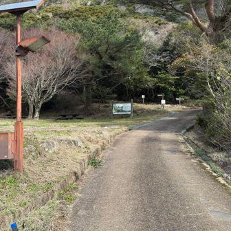 田代原キャンプ場から登ります。