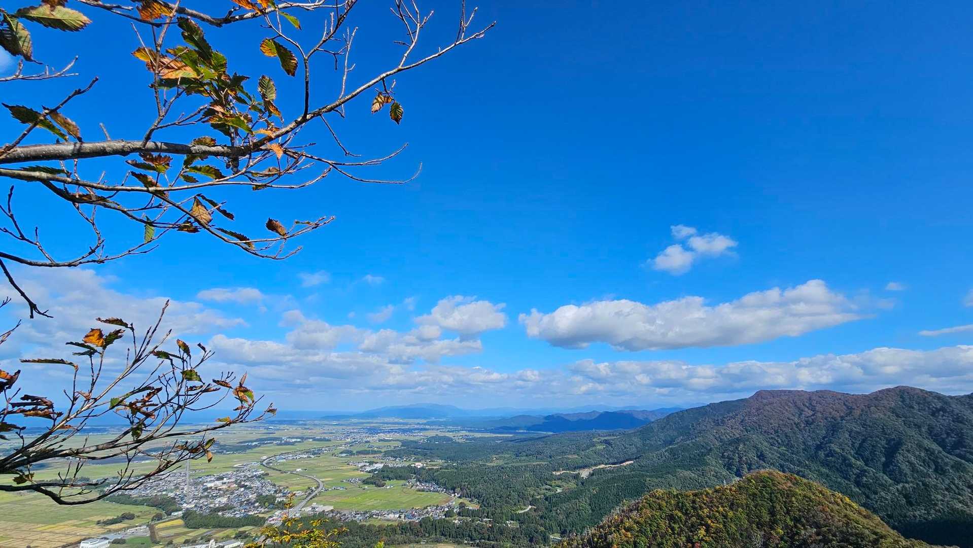 桜公園登山口-願文山-大峰山-法印峰-櫛形山-飯角山-羽黒 縦走コースの写真