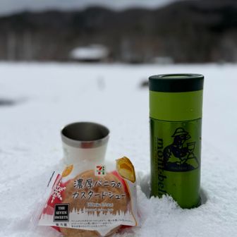 歩かなくてもオヤツだけはしっかり食べます