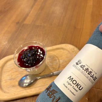 自家製のブルーベリーソースがかかった根石プリン🍮を頂きました😋