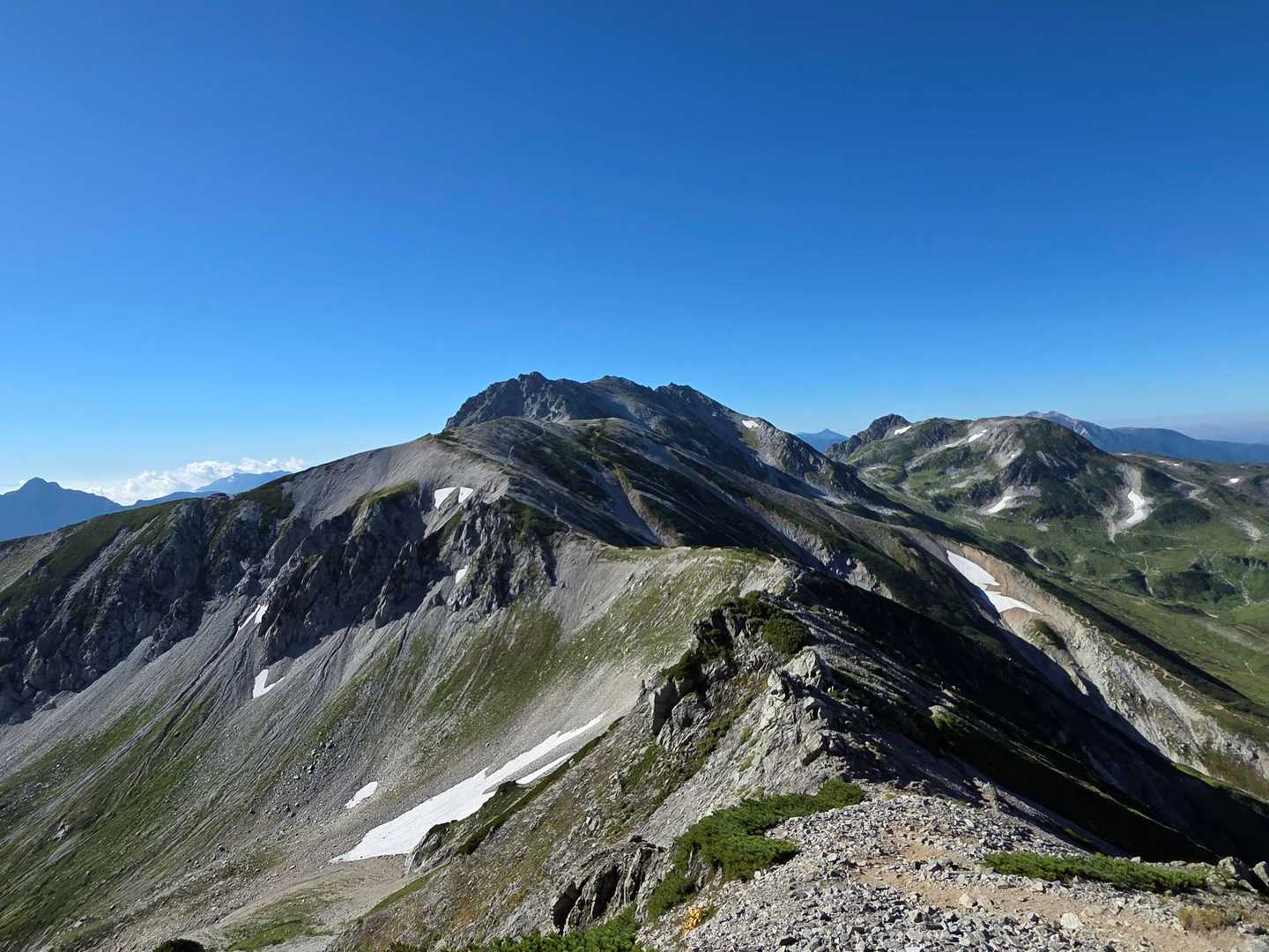 内蔵助山荘から別山への稜線⛰️