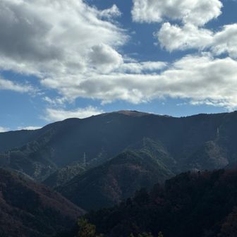 花ススキの山頂🌾が遠くに見えてきました。