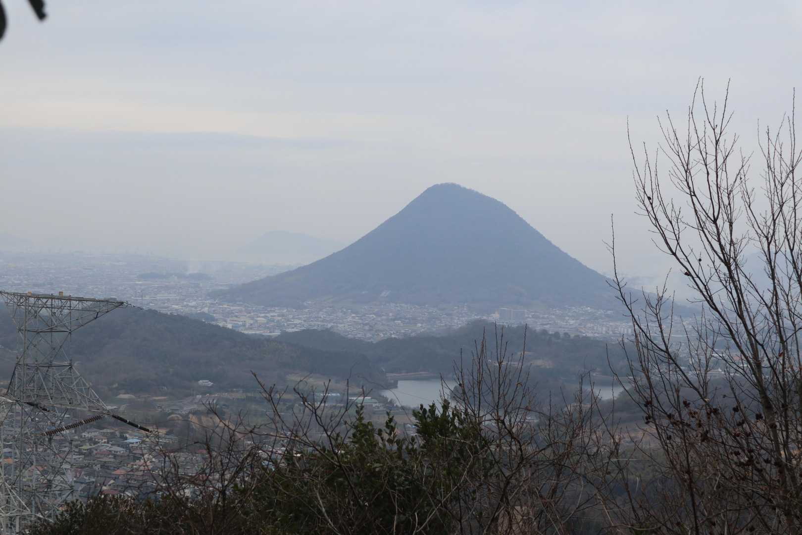 飯野山