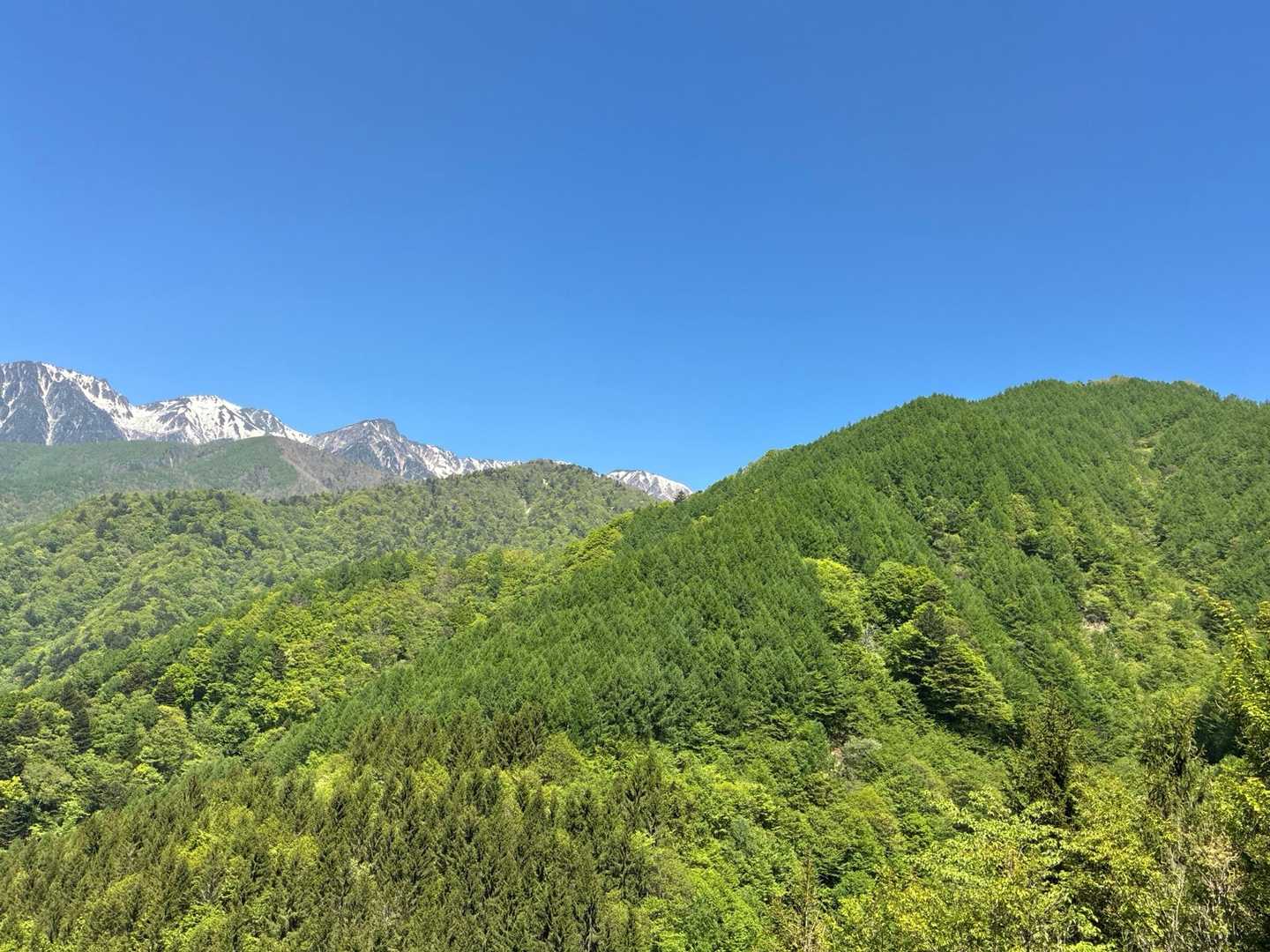 傘山(右端)と空木岳や南駒ヶ岳
(第1展望台から)
