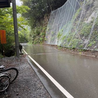 雨が降ってきて