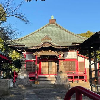 お不動さんにお参りして進みます