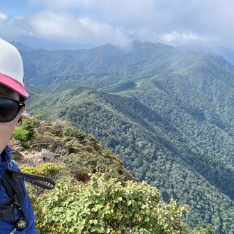 いいね👍
祖母山までの稜線がグッと